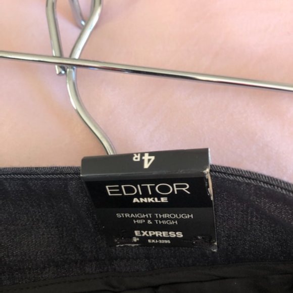 Express denim Ankle Pants - Picture 8 of 8